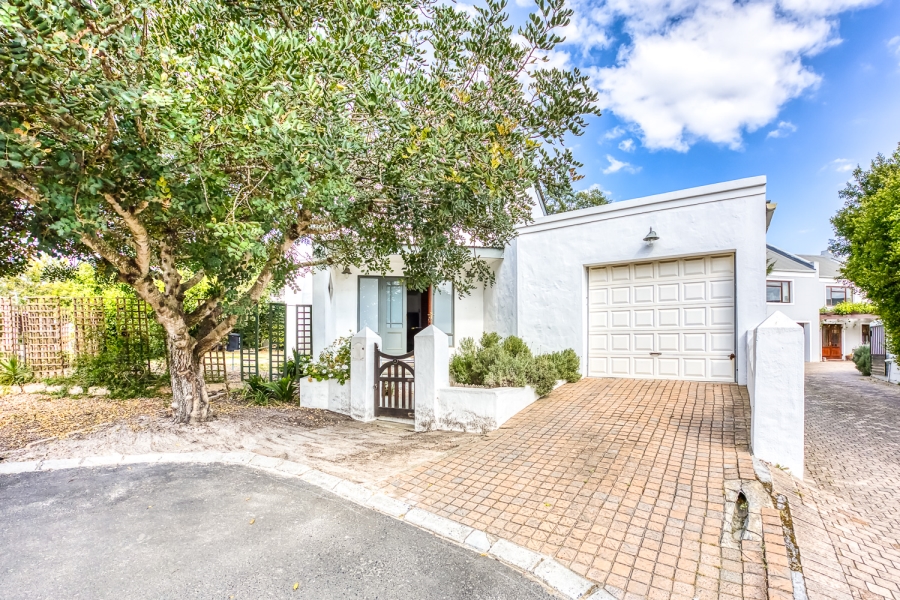 4 Bedroom Property for Sale in Zevendal Western Cape